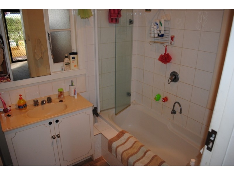 12 Laidlaw Street, Maryborough VIC 3465