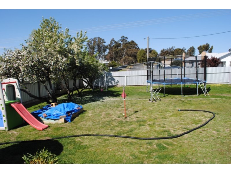 12 Laidlaw Street, Maryborough VIC 3465