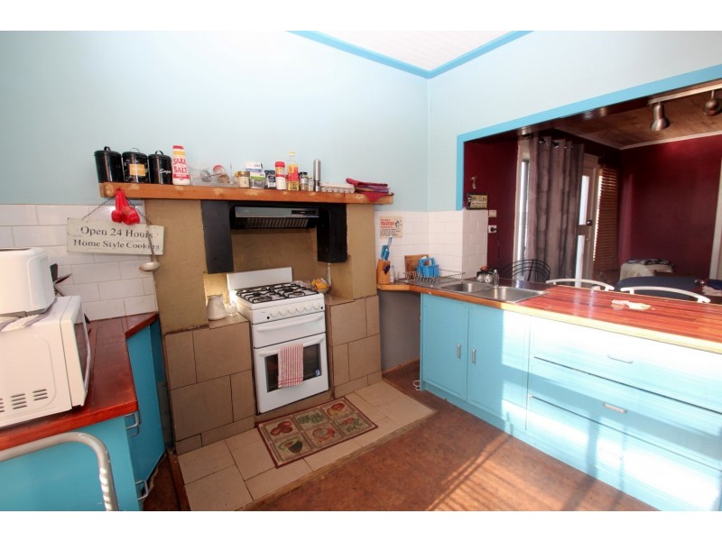 208 Railway Street, Maryborough VIC 3465