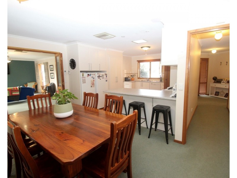 6 Luke Court, Maryborough VIC 3465