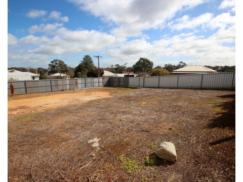 14 Spring Street, Maryborough VIC 3465