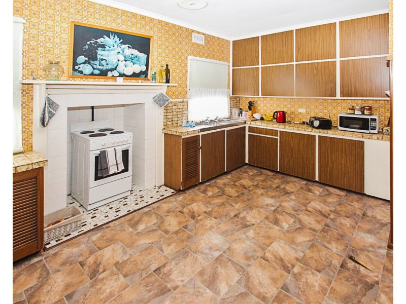 7 Barr Street, Maryborough VIC 3465