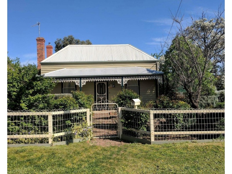 6 Mariners Reef Road, Maryborough VIC 3465