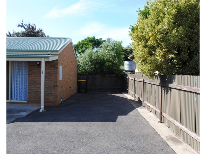 32 Arthur Avenue, Maryborough VIC 3465