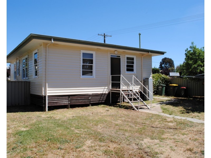 9 Porter Avenue, Maryborough VIC 3465