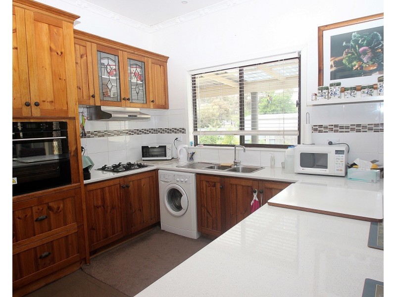 17 Nolan Street, Maryborough VIC 3465