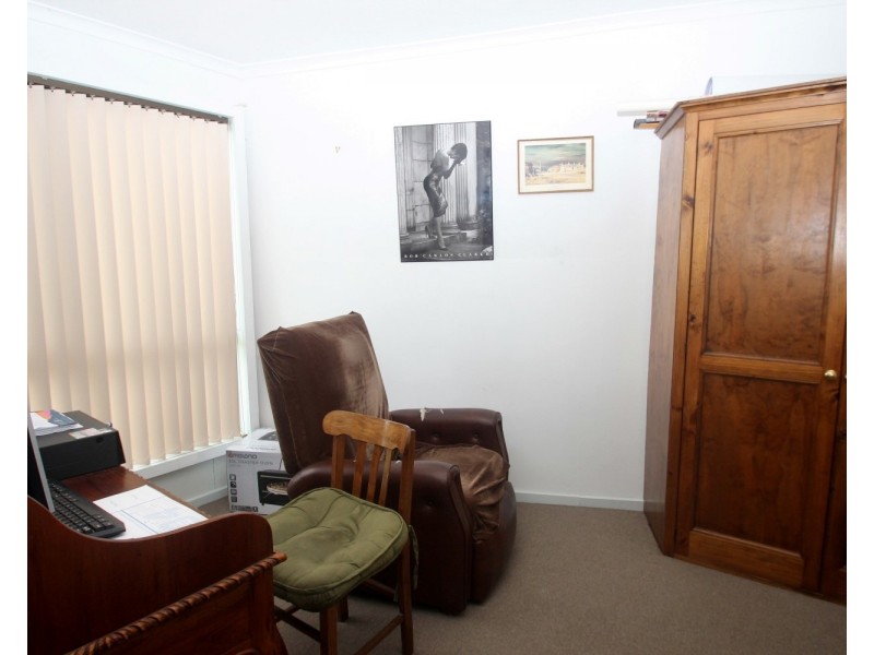 17 Nolan Street, Maryborough VIC 3465