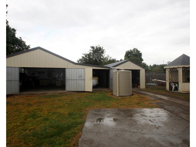 17 Nolan Street, Maryborough VIC 3465