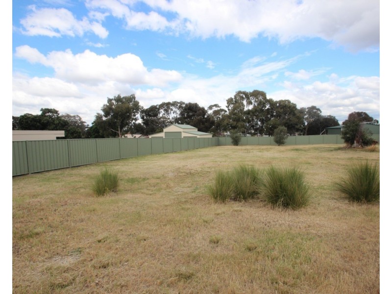 6  Hughes Street, Maryborough VIC 3465