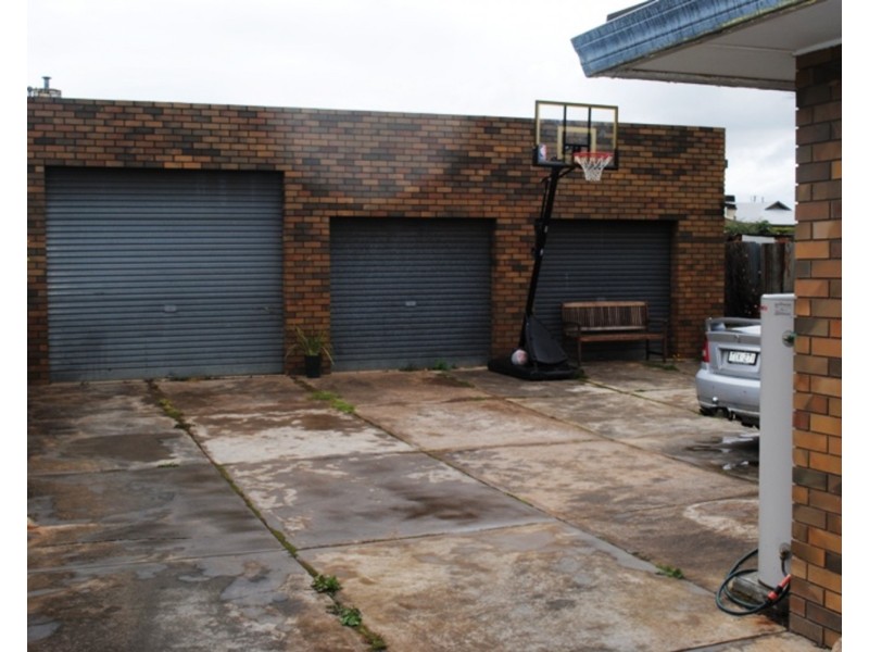 15 Newton Street, Maryborough VIC 3465