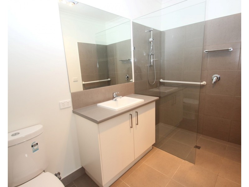 16 School House Court, Maryborough VIC 3465