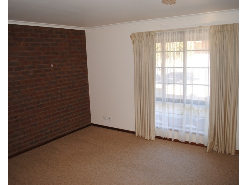 24 Pekin Road, Maryborough VIC 3465