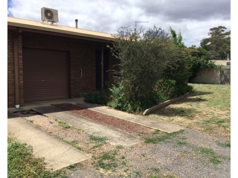 2/4 Harkness Street, Maryborough VIC 3465