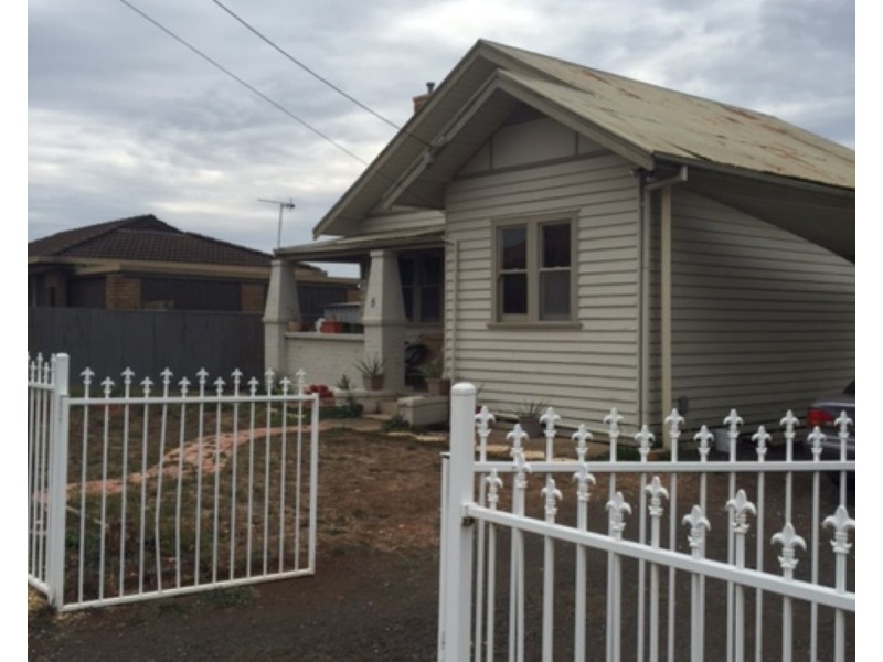 6 Pekin Road, Maryborough VIC 3465