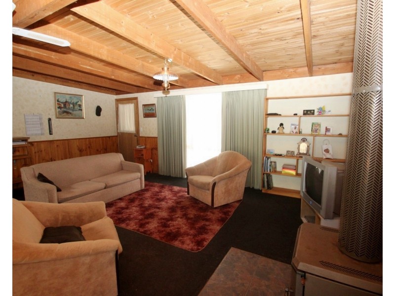 28 Palmer Road, Simson VIC 3465