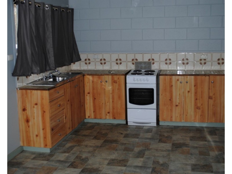 8/11-15 Mimosa, Maryborough VIC 3465