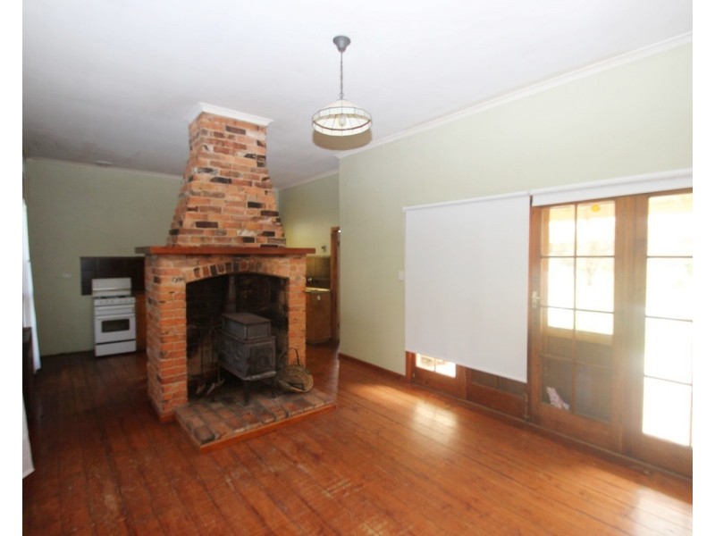 133 High Street, Avoca VIC 3467