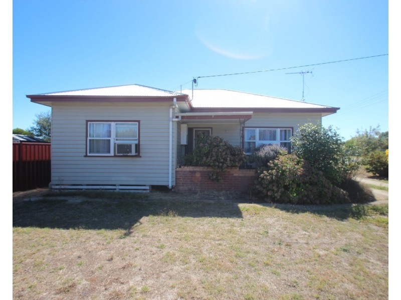 7 Simson Street, Carisbrook VIC 3464