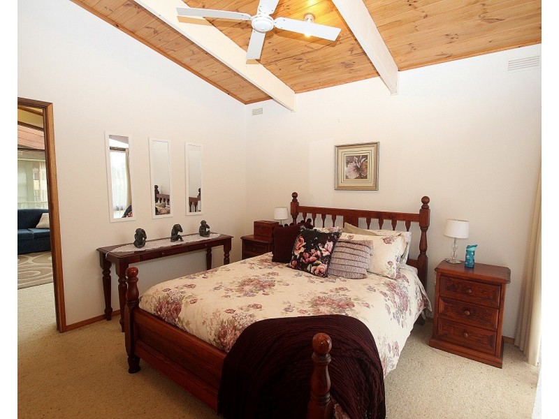 9 Coobah Court, Maryborough VIC 3465