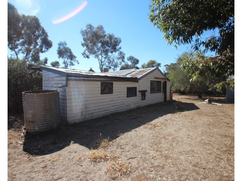 130 Playfair Street, Eddington VIC 3472