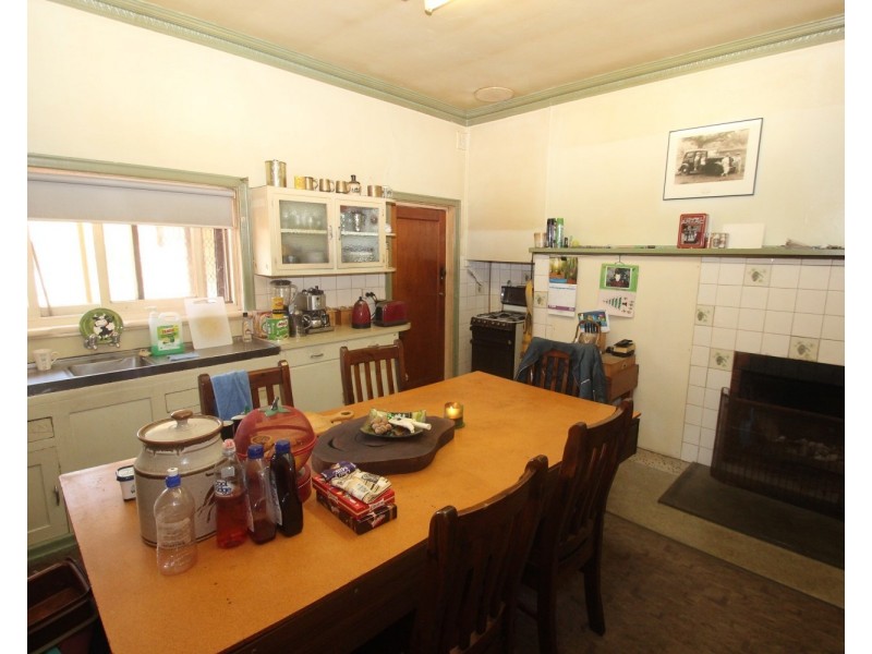 7 Madmans Lane, Flagstaff VIC 3465