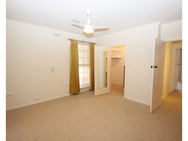 111 Majorca Road, Maryborough VIC 3465