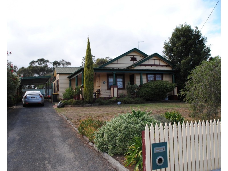 98 Gillies St, Maryborough VIC 3465