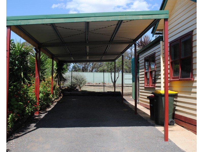 98 Gillies St, Maryborough VIC 3465