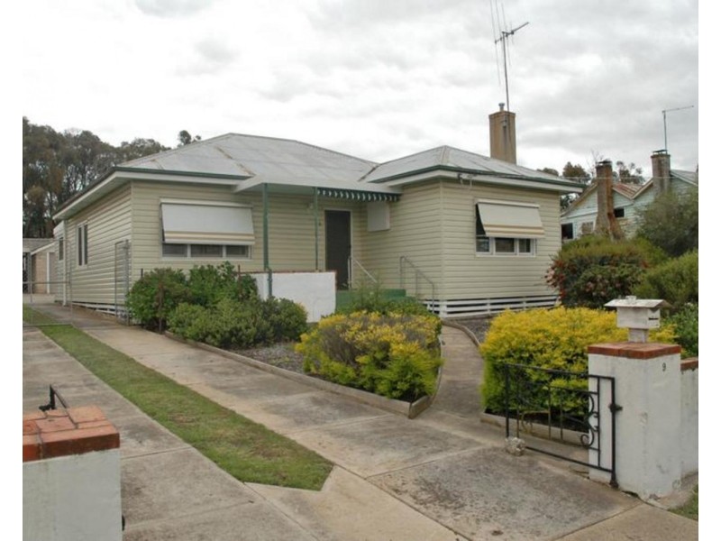 9 Pekin Rd, Maryborough VIC 3465