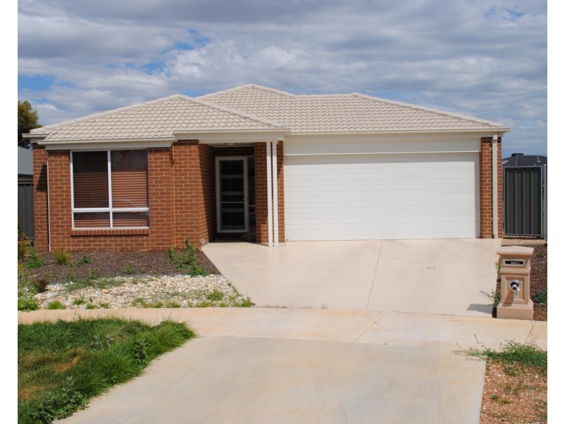 27 Hosken Street, Maryborough VIC 3465