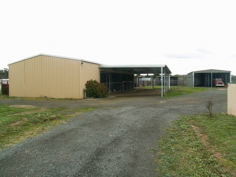 323 Old Murray Road, Huntly VIC 3551