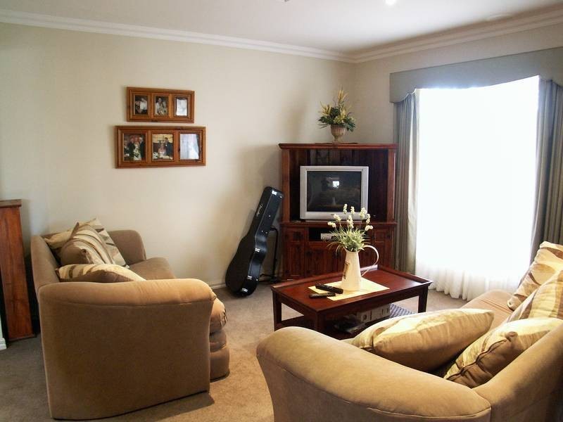 18 Stableford Chase, Melton VIC 3337