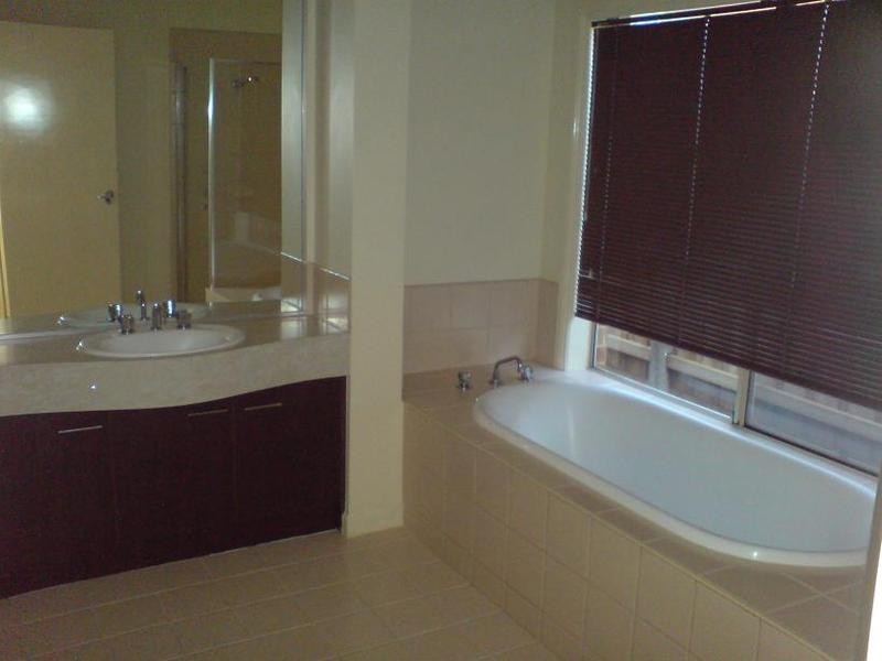 4 Hyperno Court, Kurunjang VIC 3337
