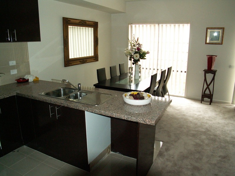 15/62 Andrew Street, Melton South VIC 3338