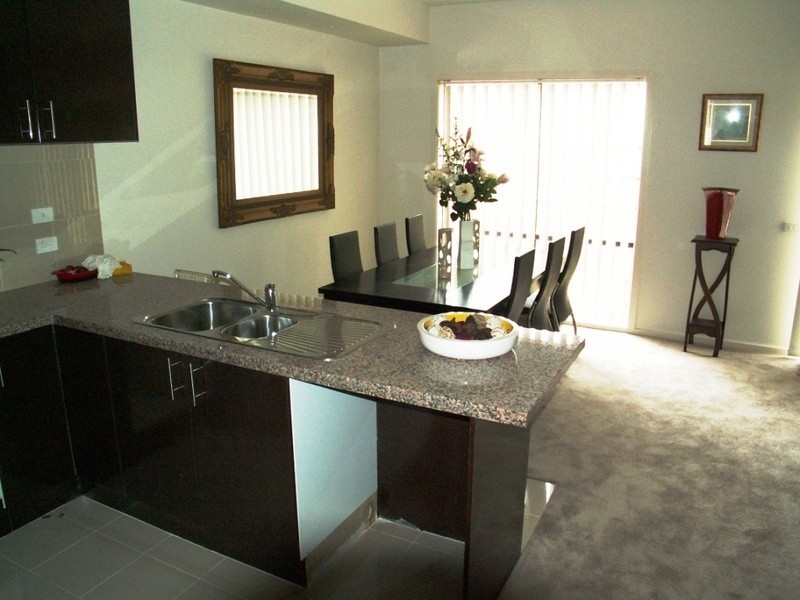 15/62 Andrew Street, Melton South VIC 3338