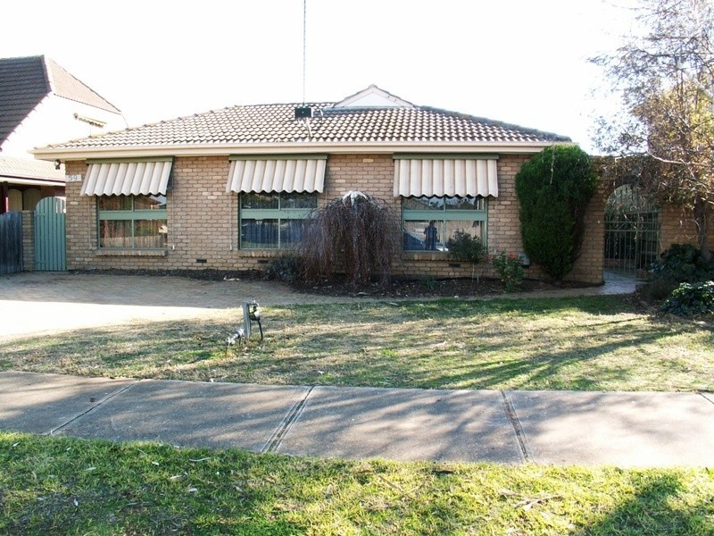 Melton South VIC 3338