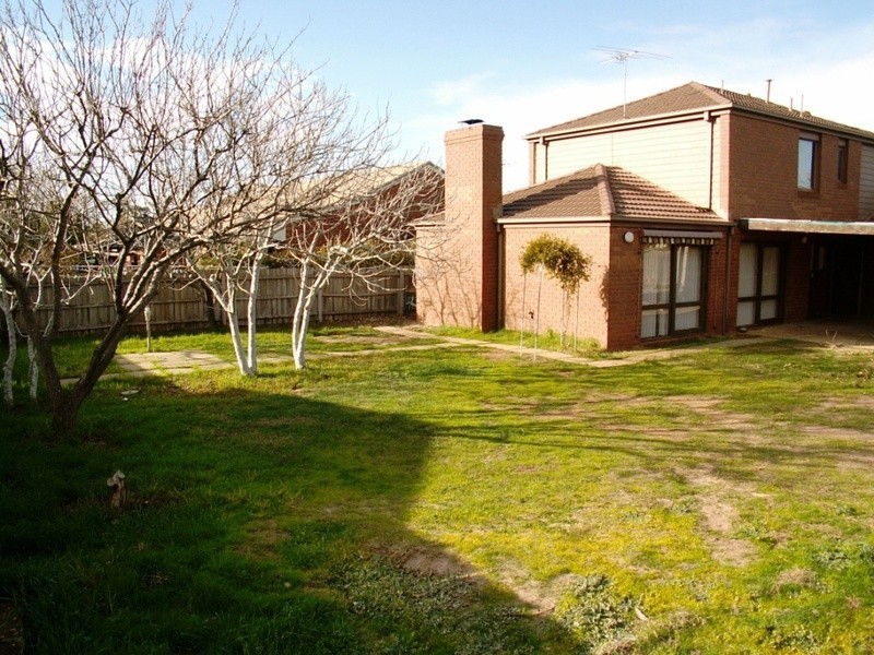 48 Centenary Avenue, Melton VIC 3337