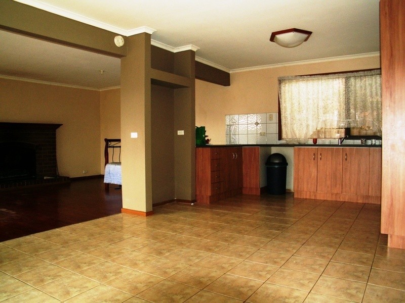 48 Centenary Avenue, Melton VIC 3337