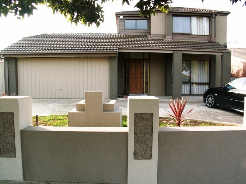 48 Centenary Avenue, Melton VIC 3337