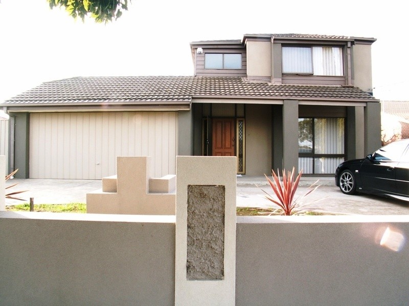 48 Centenary Avenue, Melton VIC 3337