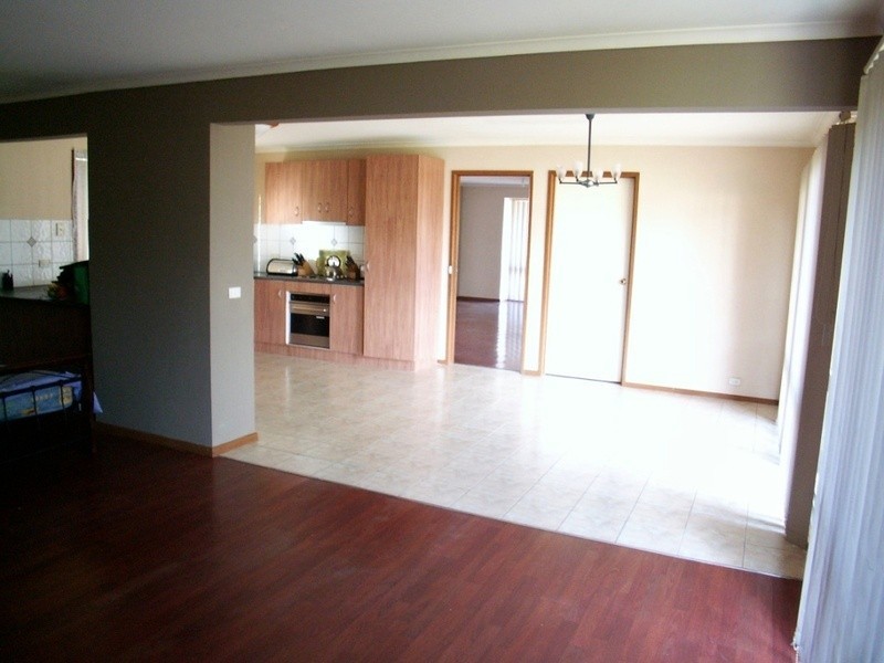 48 Centenary Avenue, Melton VIC 3337