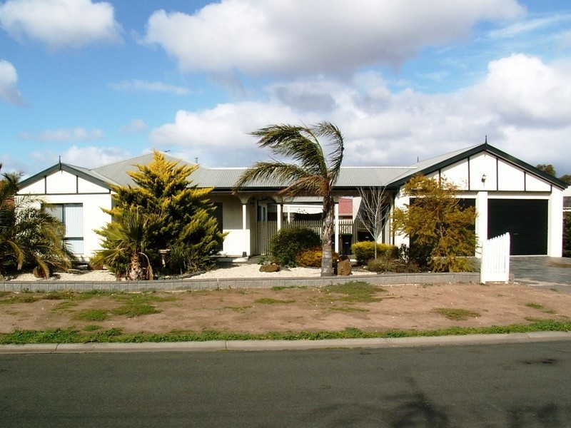 13 Priscilla Court, Melton VIC 3337