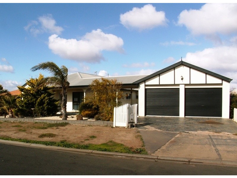 13 Priscilla Court, Melton VIC 3337