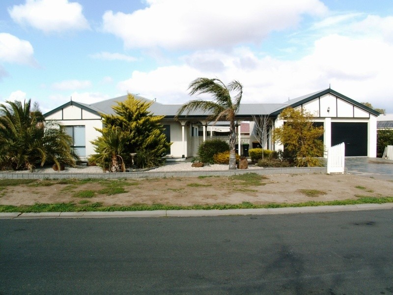 13 Priscilla Court, Melton VIC 3337