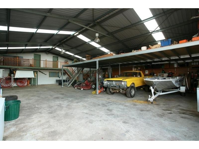 1917 Diggers Rest Coimadai Road, Toolern Vale VIC 3337