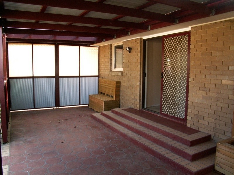 35 Blackwood Drive, Melton South VIC 3338