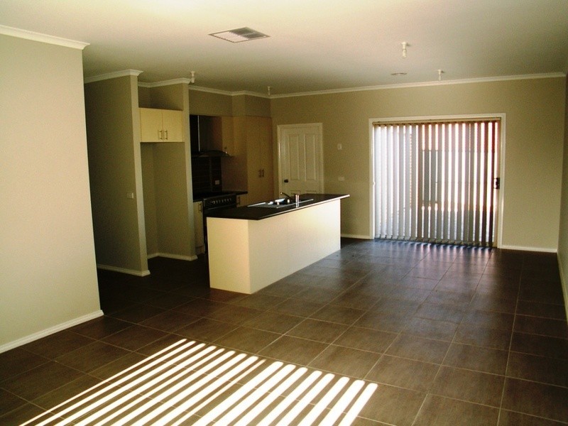 343 Centenary Avenue, Melton VIC 3337