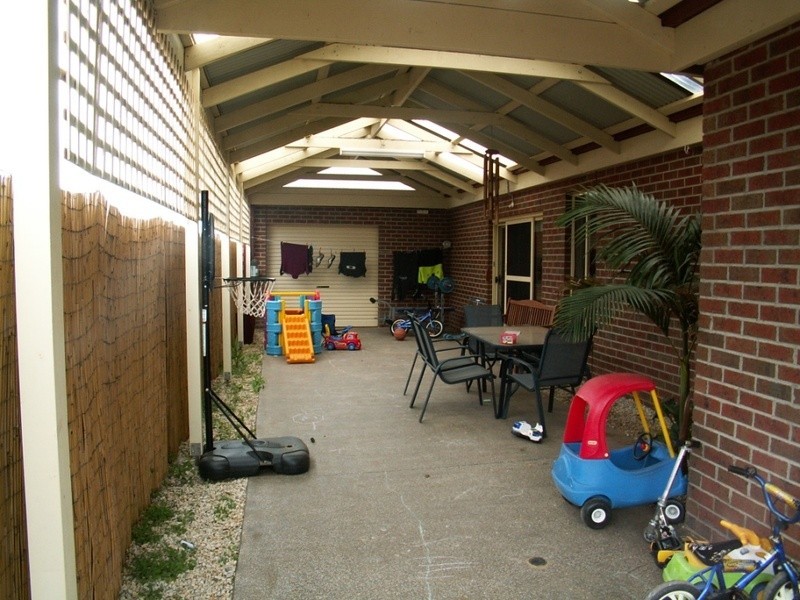 Melton West VIC 3337