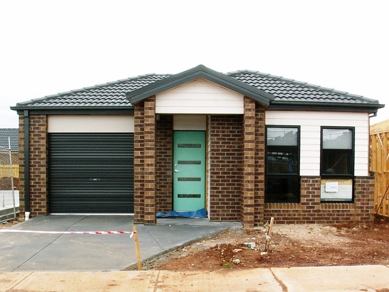 41 Peterpan Crescent, Melton VIC 3337