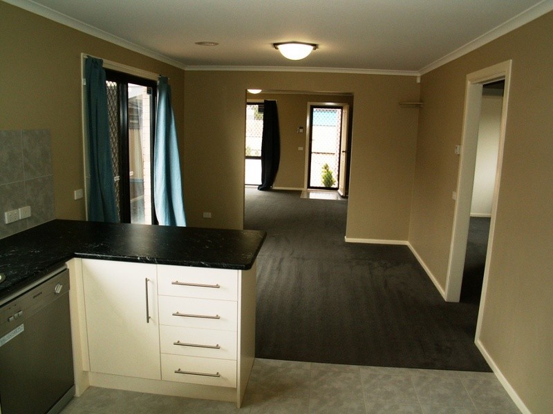 14 Linda Place, Melton VIC 3337